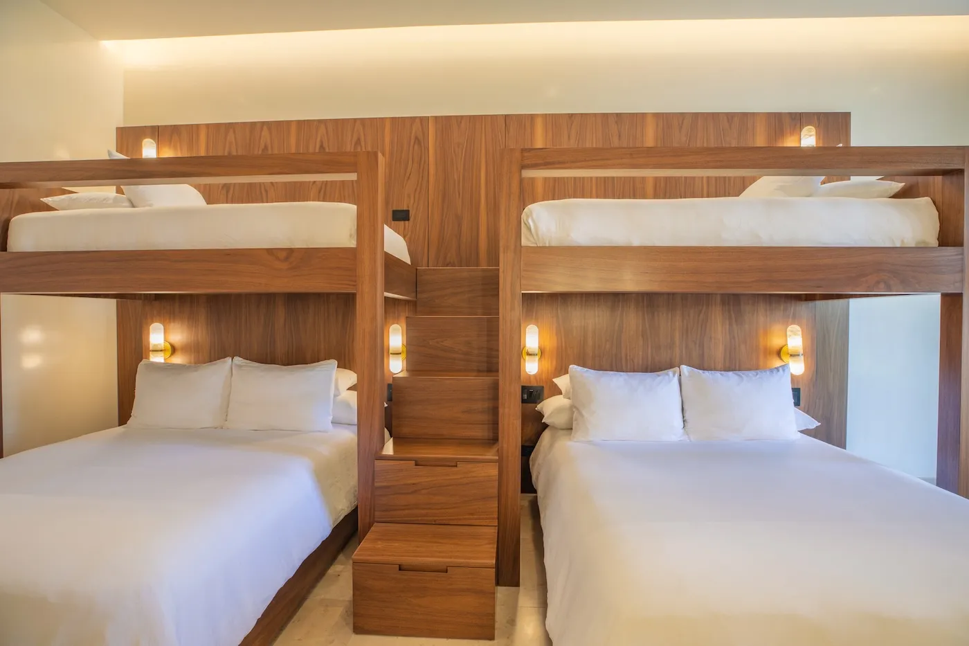 Rubio Azul villa custom bunk room with queens and singles, Nosara